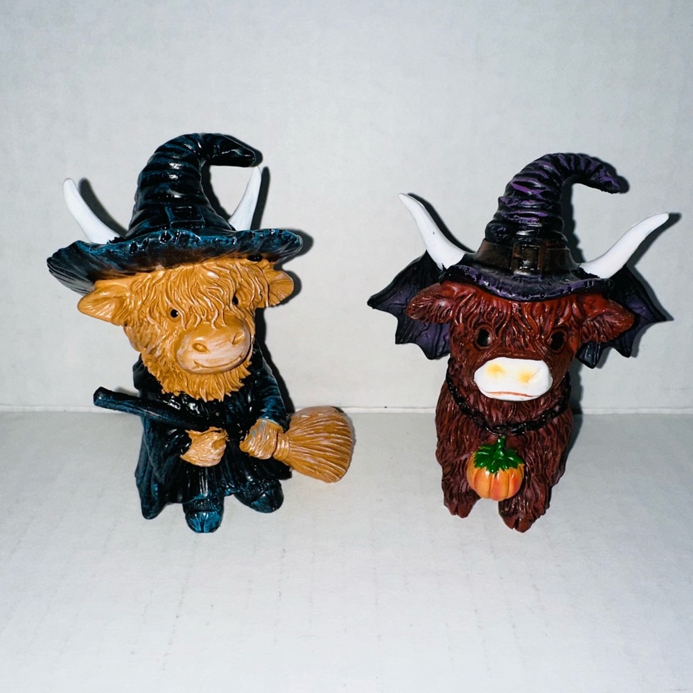 2X Highland Cow Halloween Decor Figures ( Highland Witch & Bat Cows )